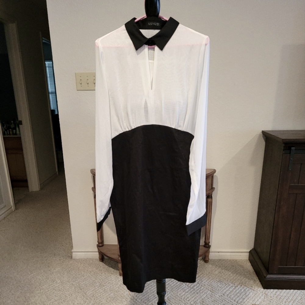 Venus Black and White size 14 Dress